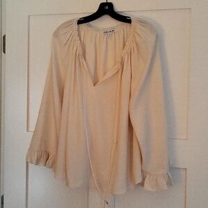 Elizabeth and James boho flowy cream top